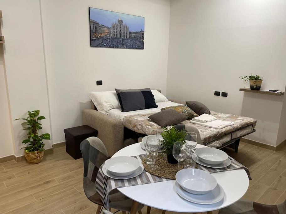 Nel Quartiere Bayres Suite Completamente Rinnovata Milano Exteriör bild