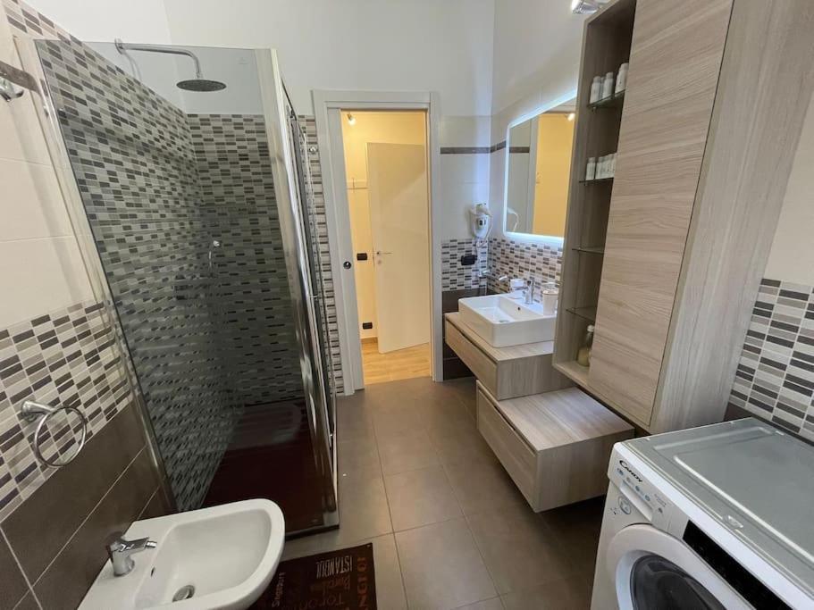 Nel Quartiere Bayres Suite Completamente Rinnovata Milano Exteriör bild