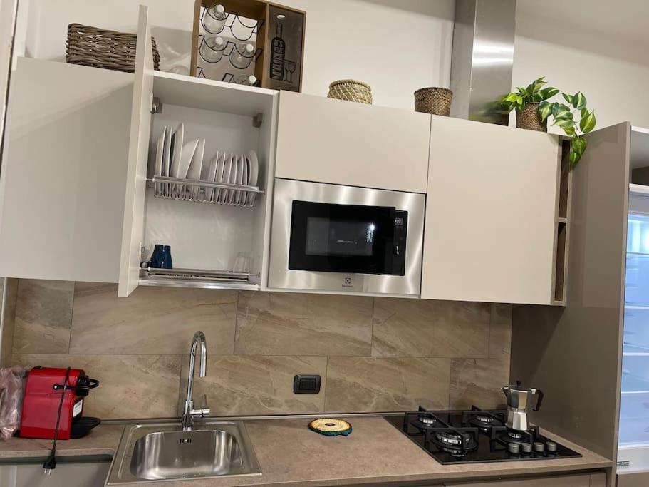 Nel Quartiere Bayres Suite Completamente Rinnovata Milano Exteriör bild